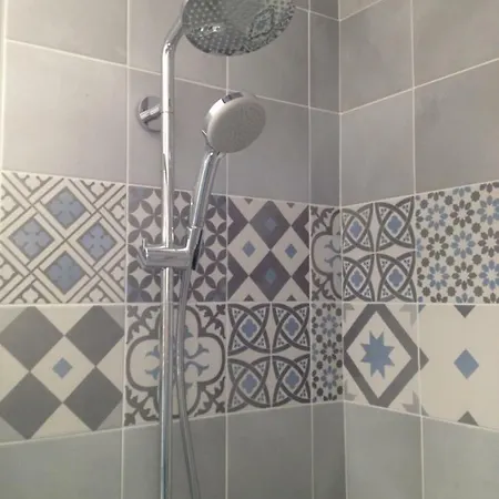 Un Petit Nid A Honfleur