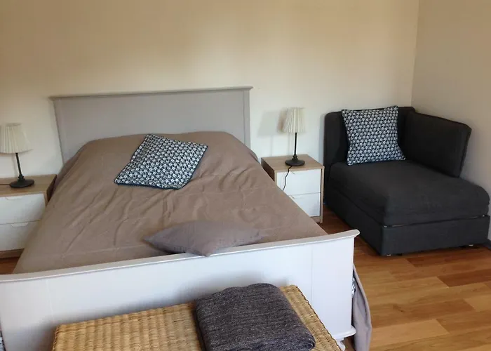 Un Petit Nid A Онфлёр